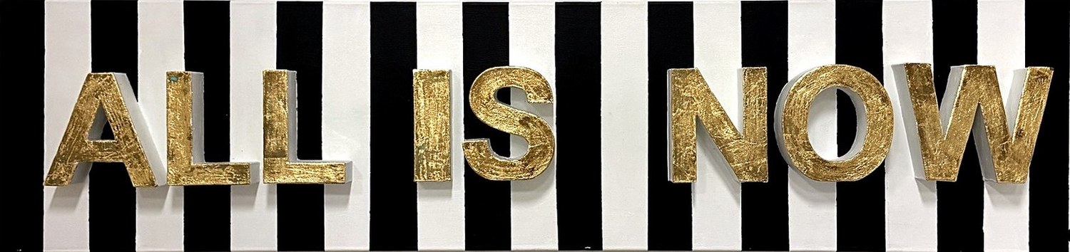 Radiantly Rare No. 1, ALL IS NOW in Gold auf schwarz-weiß gestreiftem Grund